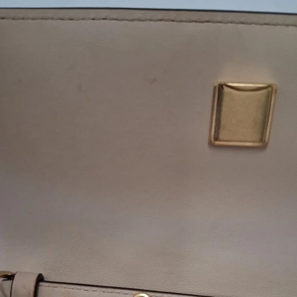 Tory Burch Fleming Soft Chain Wallet – Cream – Style 138853-122 – NWT